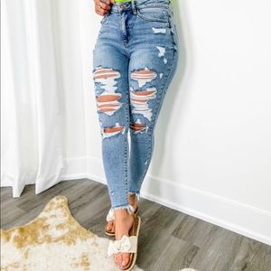 EUC, 27/size 5, Judy Blue Shark bite denim